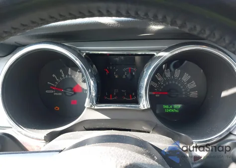 2005 Ford Mustang Gt Deluxe/Gt Premium из США, поврежденный, VIN 1ZVFT82H255212408